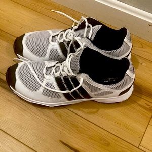 Adidas Adiwear Traxion Golf Spikes Shoes, worn once, perfect spikes.